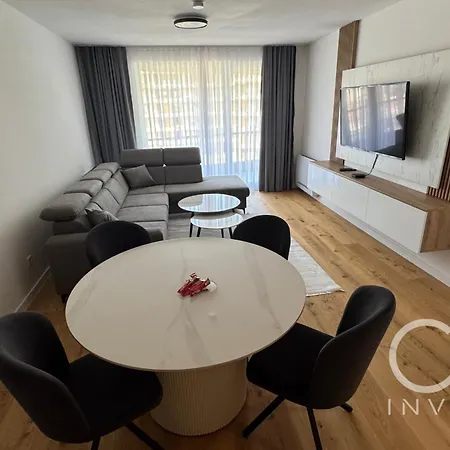 Luxury Two-bedroom Waves