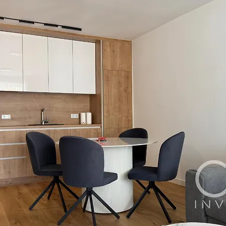 Luxury Two-bedroom Waves